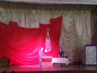 Театр "Реверанс" представил на суд зрителей фарс "Требую сатисфакции!"