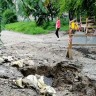 В СВОБОДНОМ ЖИТЕЛИ ВОЗВОДЯТ ДАМБУ НА МЕСТЕ БРОШЕННЫХ КОММУНАЛЬЩИКАМИ РАСКОПОВ