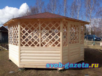 Беседка с дверью